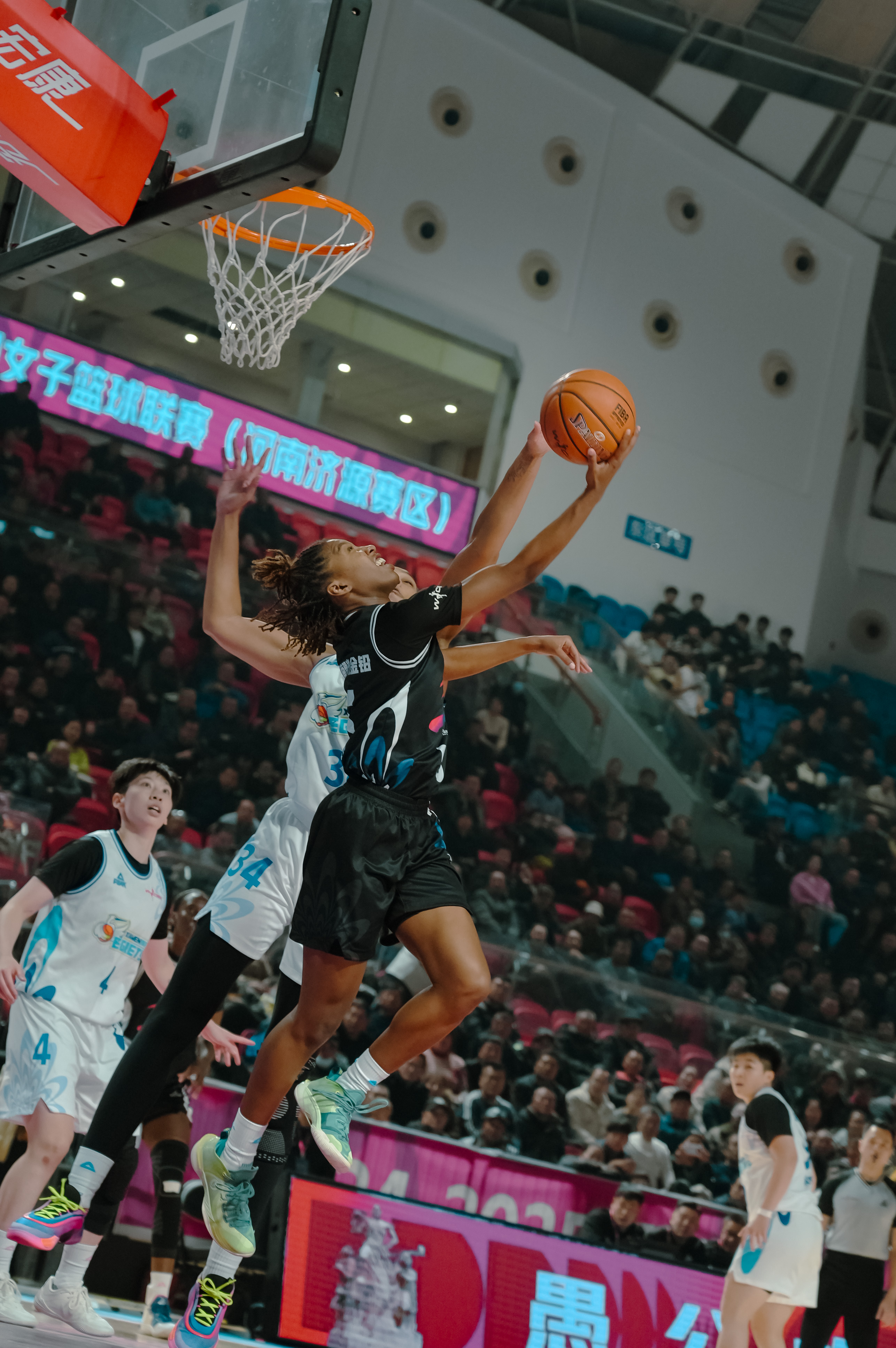 爱游戏中国官方登录入口网站-全国篮球联赛：新赛季火热开启