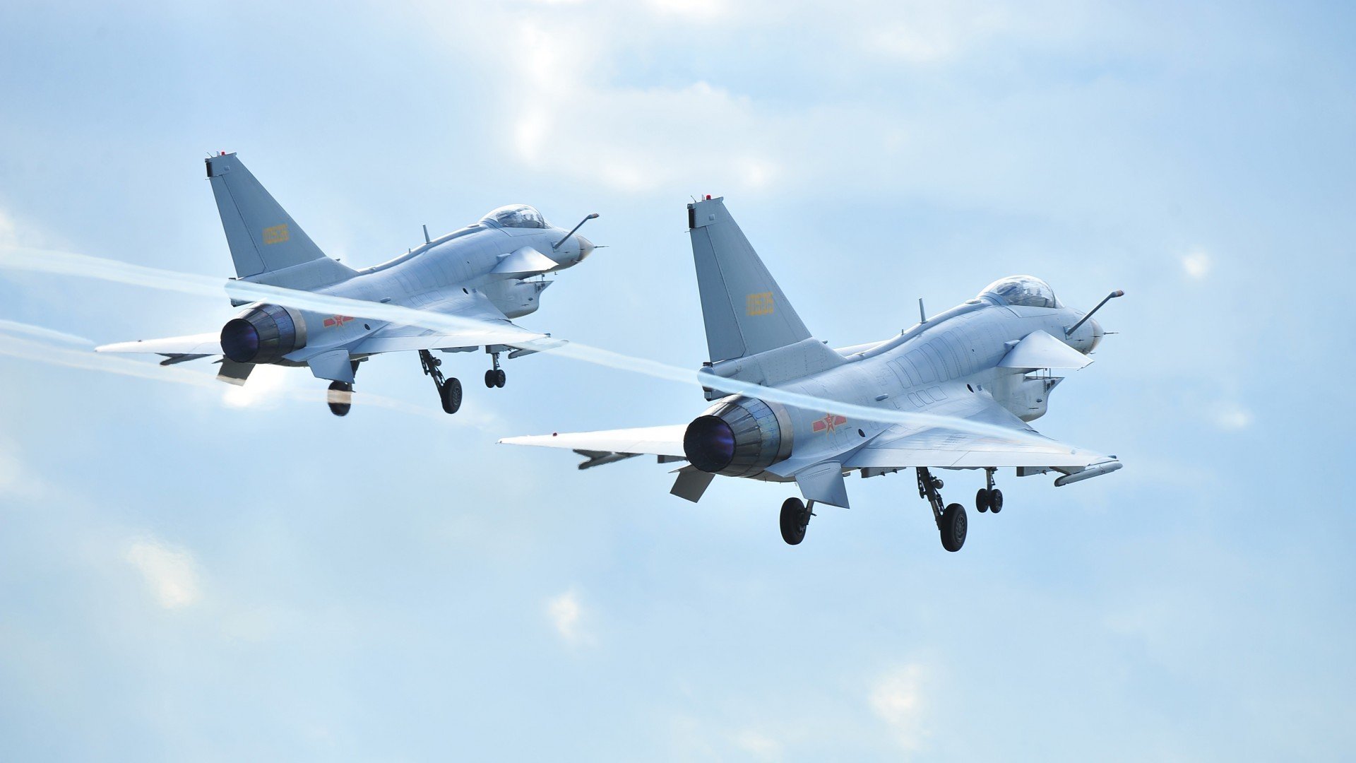 利物浦高压逼抢犀利，红军重燃争冠希望，利物浦高层