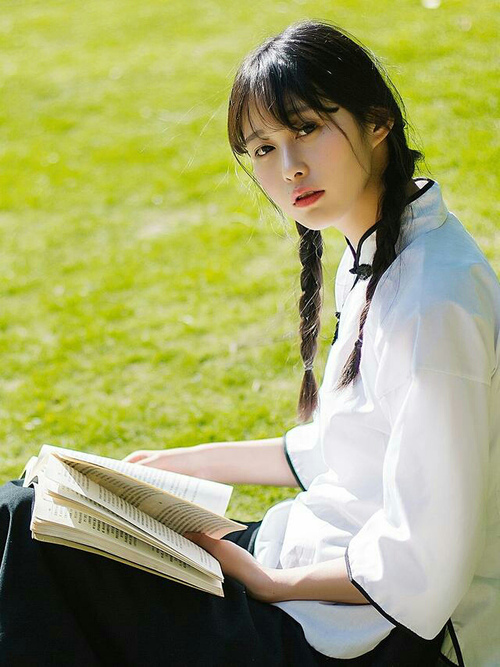 西班牙马术代表队在国际马术比赛中取得优异成绩,提升国际声誉。